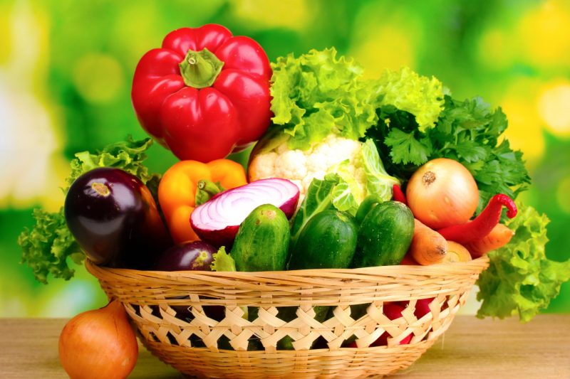 ¿Qué verduras son mejores crudas y cuáles cocidas?